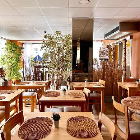 La Muntanya 3* يافرانتْسْ